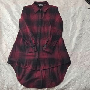 3/$10 Lisa Rinna Collection Red and Black Hi Low Hem Top